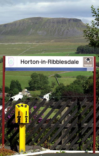 Horton in Ribblesdale Picture Magnets
